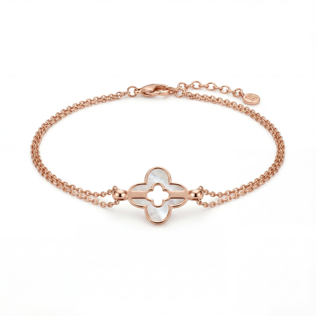 Clover charm bracelet