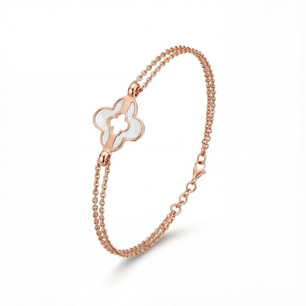 Clover charm bracelet