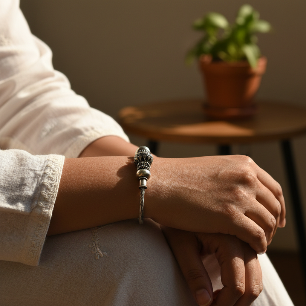 Gleam Bead Brace