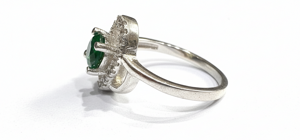 GreenTwirl Ring