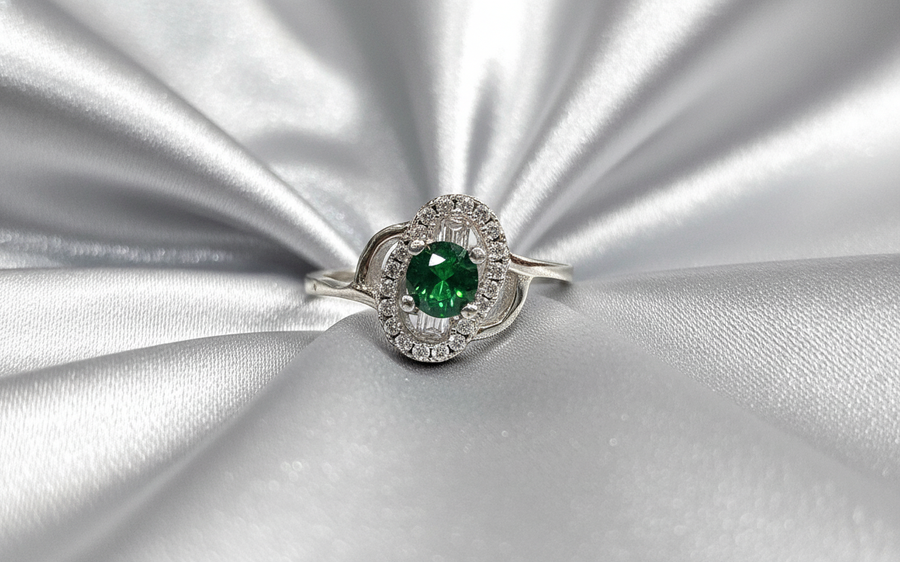 GreenTwirl Ring